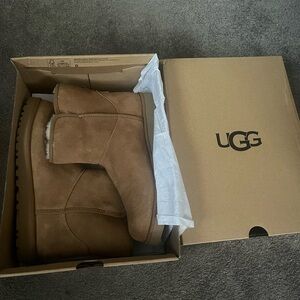 Cory II UGG tan mini boots